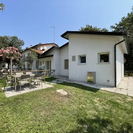 Apartment Two Bedrooms With Terrace And Garden - By Beahost *